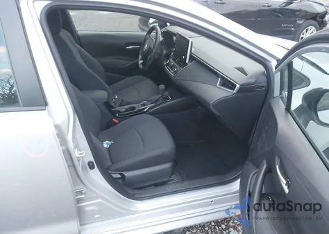 2020 Toyota Corolla Le z USA, uszkodzony, nr VIN 5YFEPRAE3LP030281